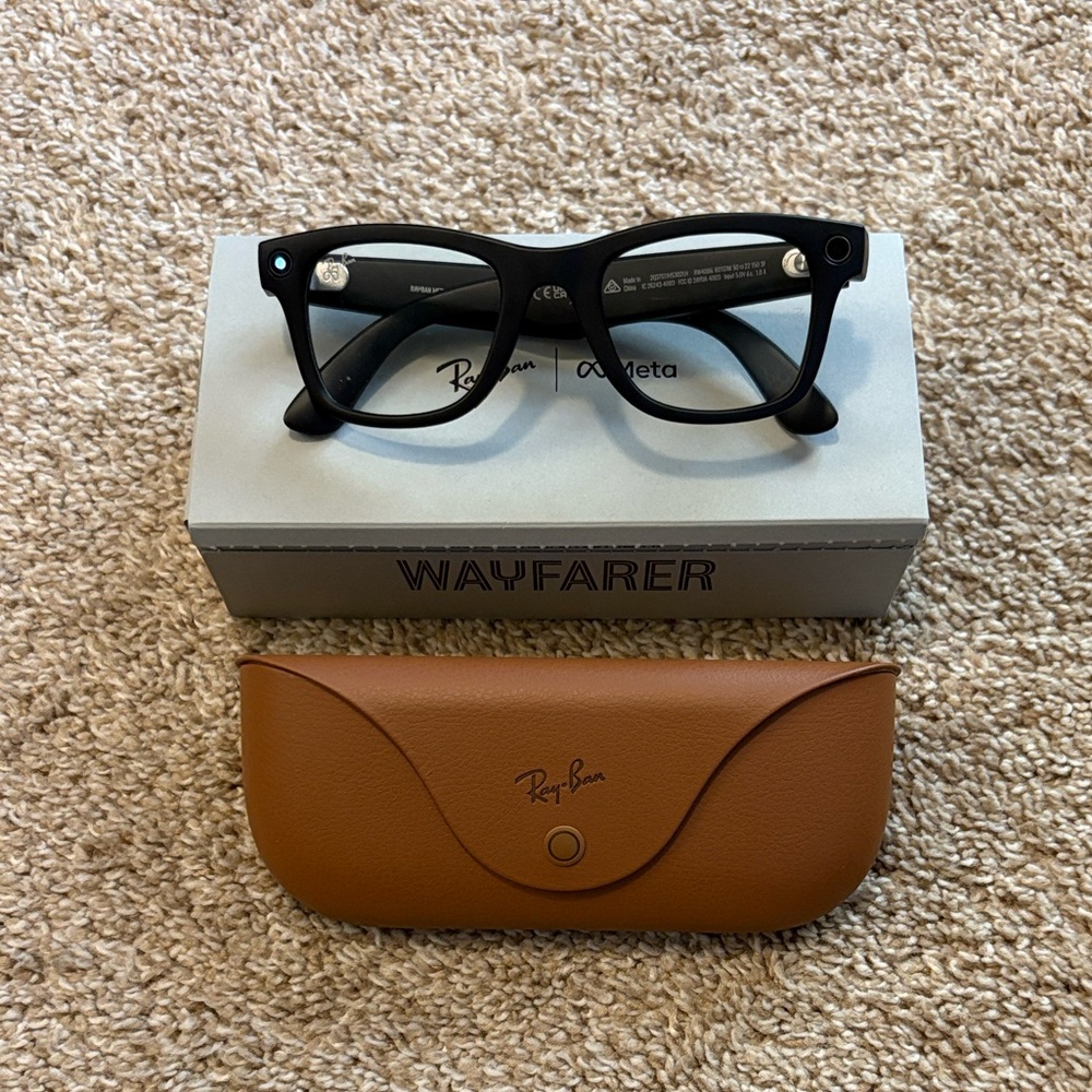 Ray-Ban Meta Black Wayfarer AI Glasses